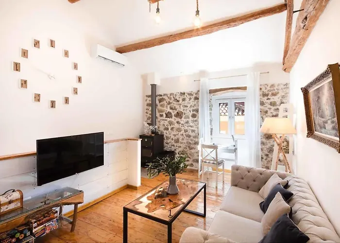 Alia House